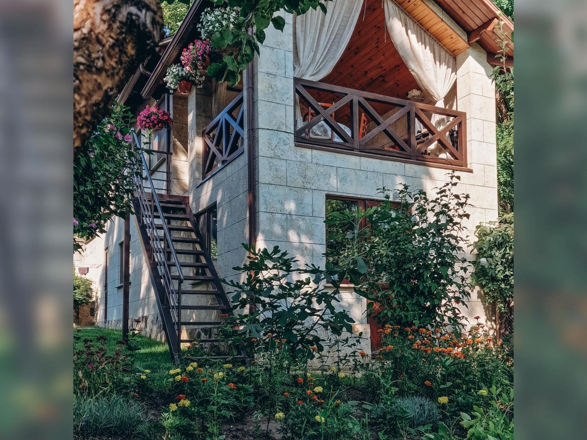 White Valley Entire Guest House Next To Forest Chisinau Exterior foto